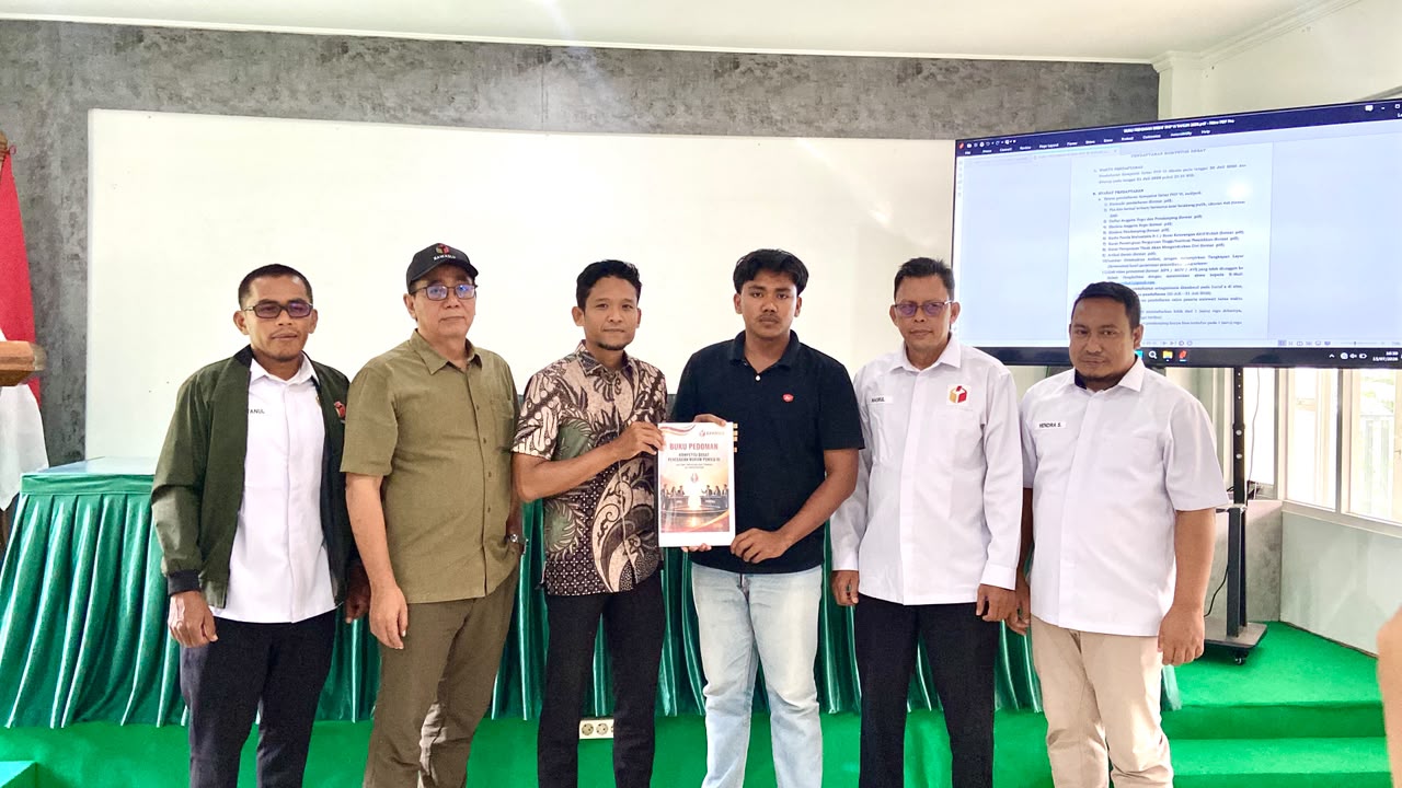 Penyerahan Surat Undangan Kompetisi dan Juknis kepada Ketua DEMA STIS Al-Aziziyah Sabang
