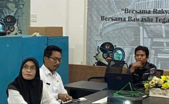 Kordiv. HP2H Bawaslu Kota Sabang  Bersama Staf 