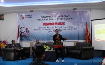 Tenaga Ahli Komisi II DPR RI, Jadi Narasumber Pada Diskusi Publik Penguatan Kelembagaan Pengawas Pemilu
