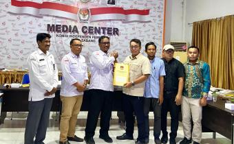 Penyerahan Berita Acara Rapat Pleno Terbuka  Penetapan Data Pemilih Berkelanjutan (DPB) Triwulan I Tahun 2026